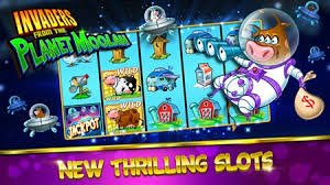 topwd app interface showing slot games and live casino options